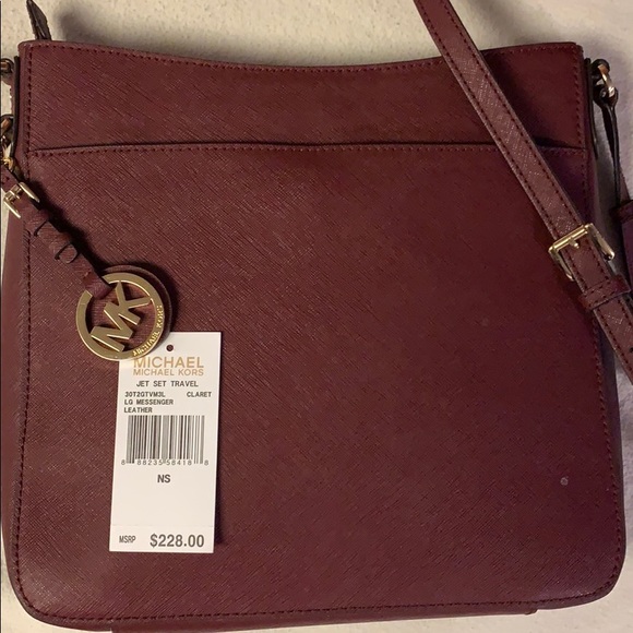 Michael Kors Jet Set Travel/Messenger Hand Bag - Picture 4 of 4